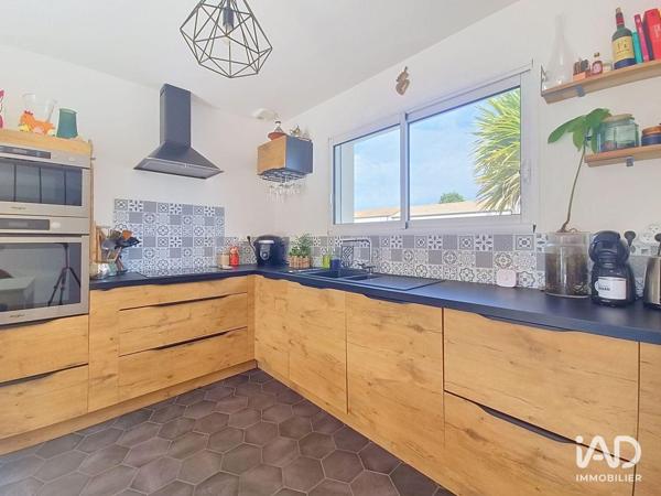 Maison à vendre 5 pièces 82 m² Sainte-Pazanne