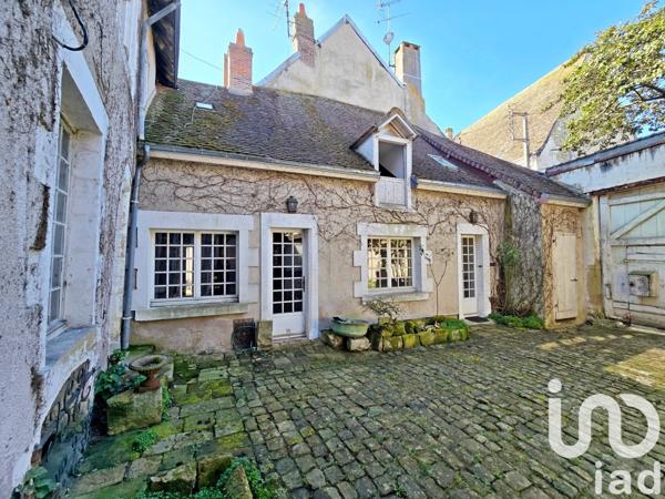 Demeure 10 pièces de 206 m² à Levroux (36110)