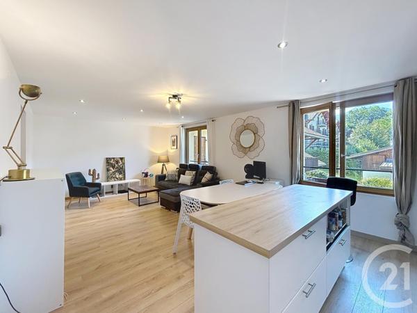 Appartement T5 à vendre  5 pièces - 115,37 m2 ST GERVAIS LES BAINS - 74