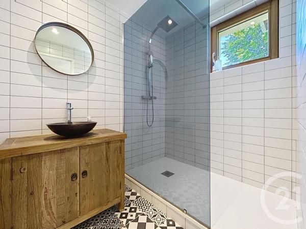 Appartement T5 à vendre  5 pièces - 115,37 m2 ST GERVAIS LES BAINS - 74