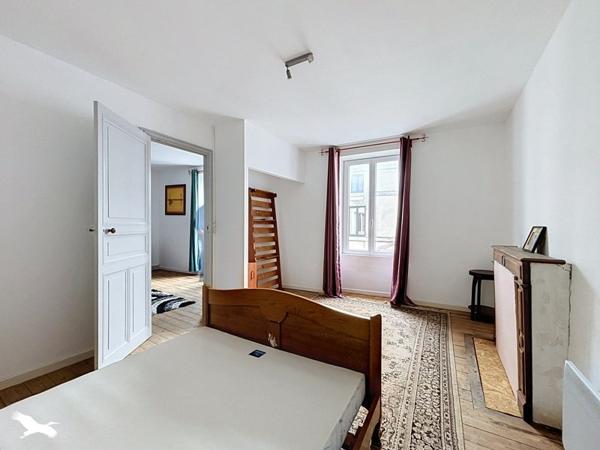 Maison à vendre 98 280 € Aigre 5 p 150 m² DPE E