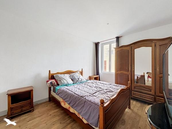 Maison à vendre 98 280 € Aigre 5 p 150 m² DPE E