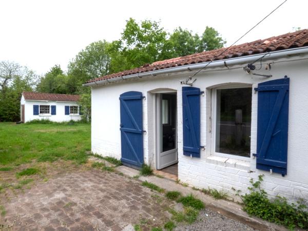 Le Givre (85540) MAISON 2 CHAMBRES ET 1 BUREAU, 1040 M2 DE TERRAIN