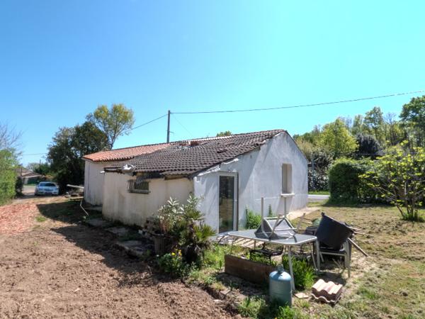 Le Givre (85540) MAISON 2 CHAMBRES ET 1 BUREAU, 1040 M2 DE TERRAIN