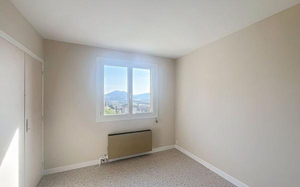 Maison à louer    6 pièces •  Gervans