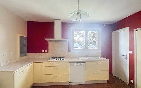 Maison à louer    6 pièces •  Gervans