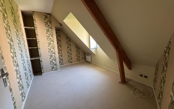 Maison à louer    7 pièces • 210 m2 Auxerre