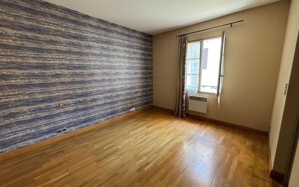 Maison à louer    7 pièces • 210 m2 Auxerre