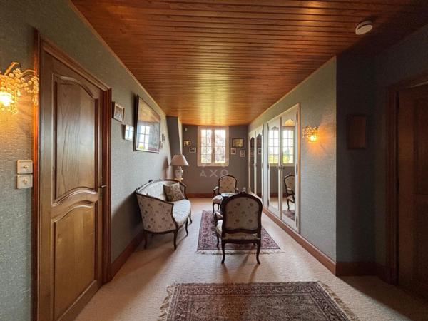 PROPRIETE de 400m² sur PARC de 1.7 ha