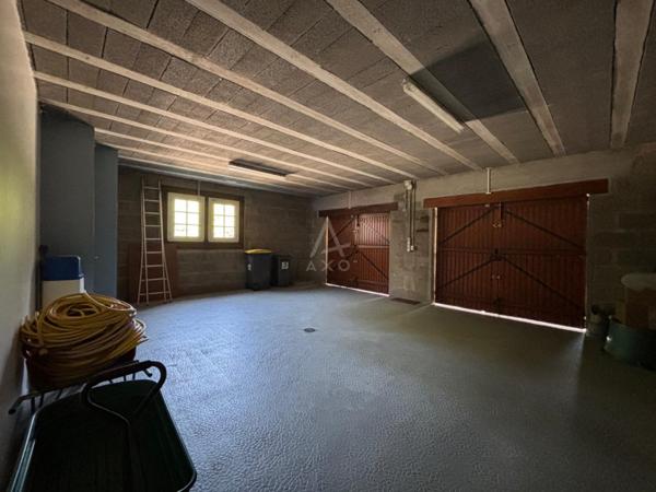 PROPRIETE de 400m² sur PARC de 1.7 ha