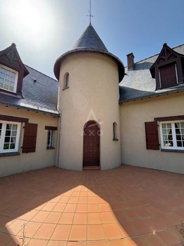 PROPRIETE de 400m² sur PARC de 1.7 ha