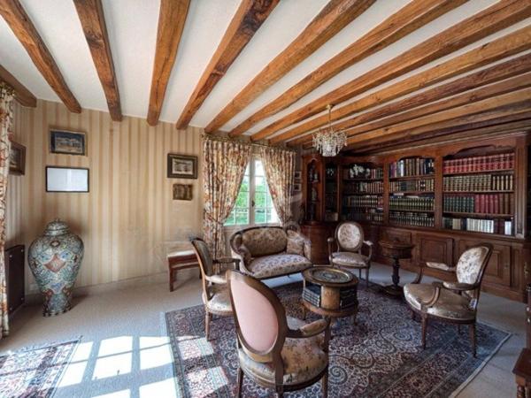 PROPRIETE de 400m² sur PARC de 1.7 ha