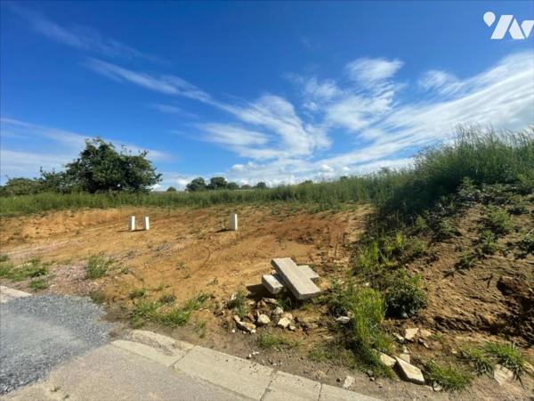 TERRAIN CONTRUCTIBLE VIABLISÉ 1035 m² MER 4KMS