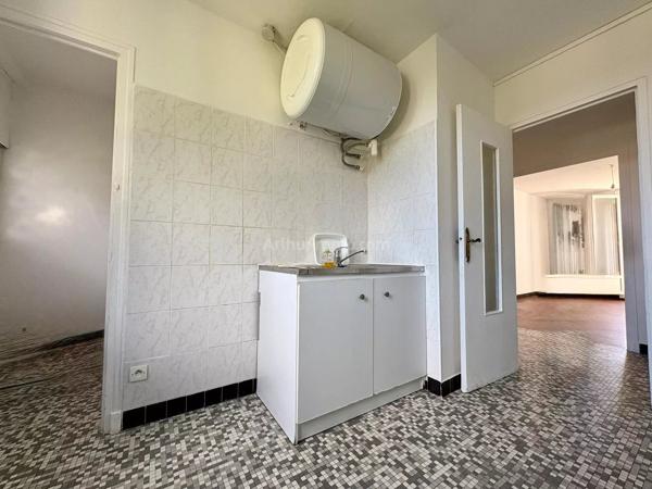 Vente                                                      Appartement
                        
                     3 pièces                      59 m2                     à Sassenage