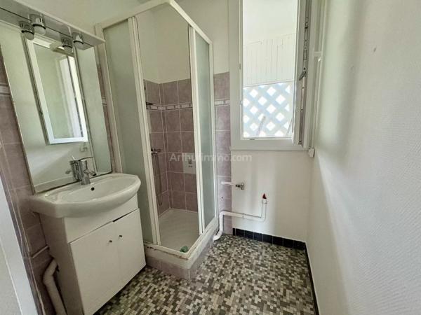Vente                                                      Appartement
                        
                     3 pièces                      59 m2                     à Sassenage