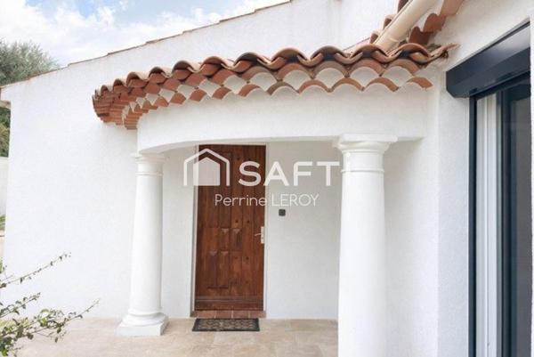 Maison de 125m² avec studio indépendant et piscine.