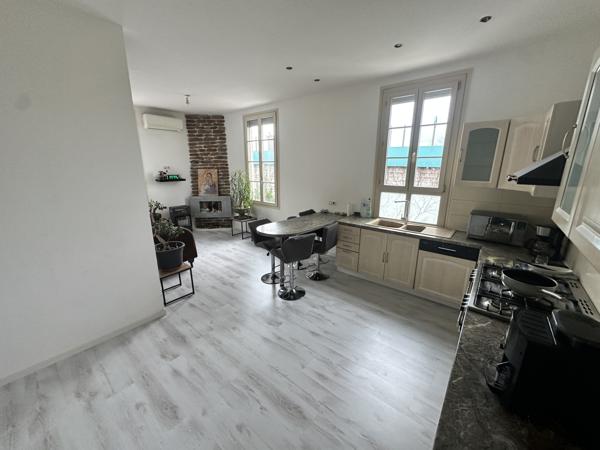 Cagnes-sur-Mer (06800) Très beaux volumes pour ce charmant petit 3 pièces de 55m2 proche de la Gare