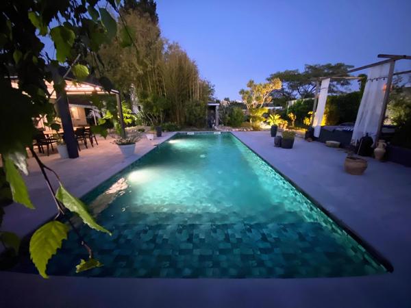 Maison de charme avec jardin et piscine - Centre-ville