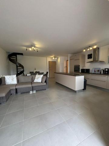 Appartement 4 pièces 140.83 m2