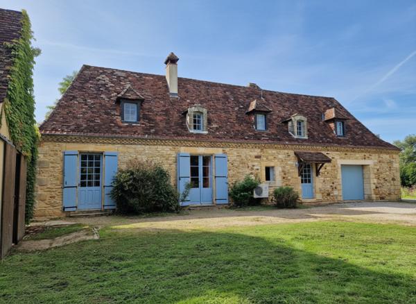Maison ancienne - Le bugue Propriété avec piscine,et parc de plus d'un hectare.