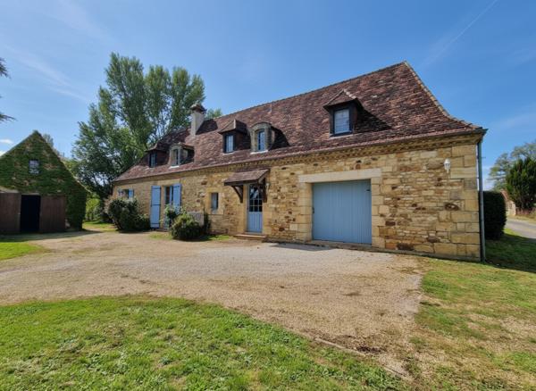 Maison ancienne - Le bugue Propriété avec piscine,et parc de plus d'un hectare.