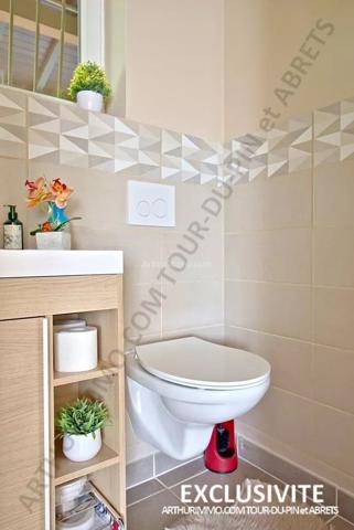 Vente Maison 4 pièces 150 m2 à La Tour-du-Pin