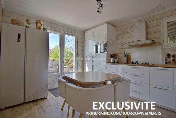 Vente Maison 4 pièces 150 m2 à La Tour-du-Pin