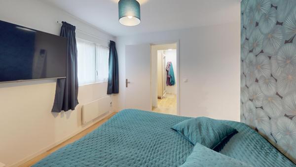 Deux maisons, piscine et nature à Saint-Cirice.