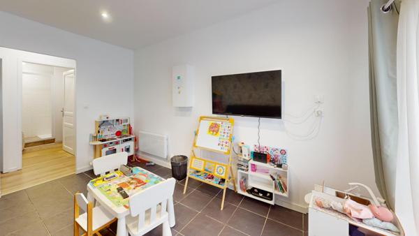 Deux maisons, piscine et nature à Saint-Cirice.