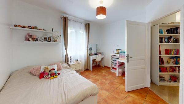 Deux maisons, piscine et nature à Saint-Cirice.