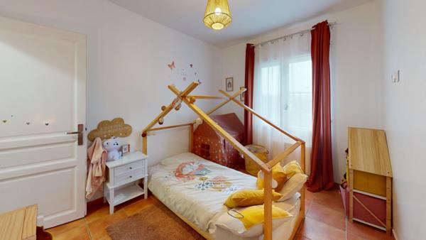 Deux maisons, piscine et nature à Saint-Cirice.