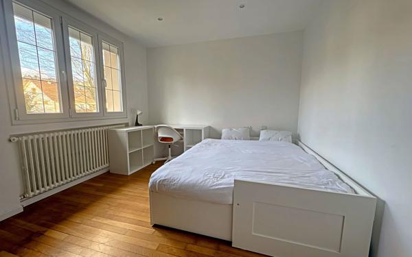 Appartement à louer    1 pièce •  Orsay