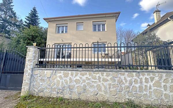 Appartement à louer    1 pièce •  Orsay