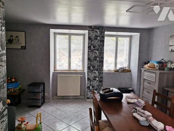 LA SAUVAGERE maison de village 4 chambres, terrain garage