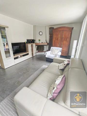 Vente                                                      Maison
                        
                     6 pièces                      119 m2                     à Chelles