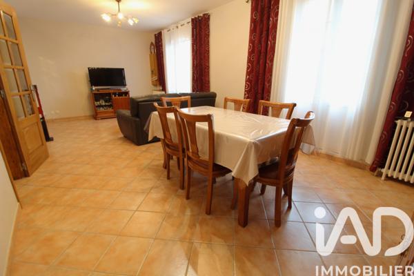 Maison à vendre 6 pièces 122 m² Villeneuve-le-Roi