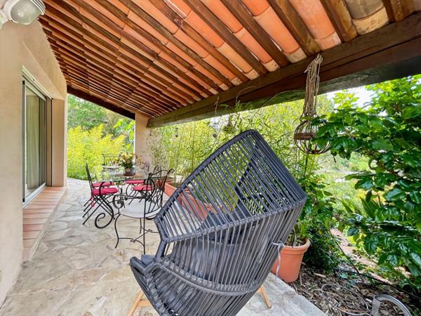 Maison  7 pièce(s)avec piscine /jacuzzi proche autoroute