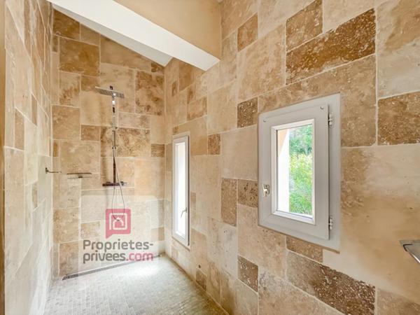 Maison  7 pièce(s)avec piscine /jacuzzi proche autoroute