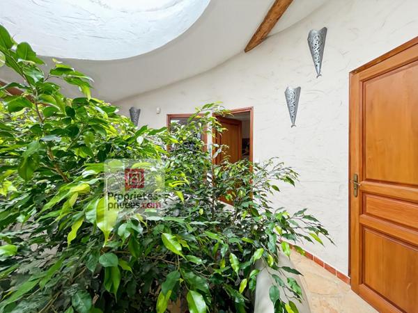 Maison  7 pièce(s)avec piscine /jacuzzi proche autoroute