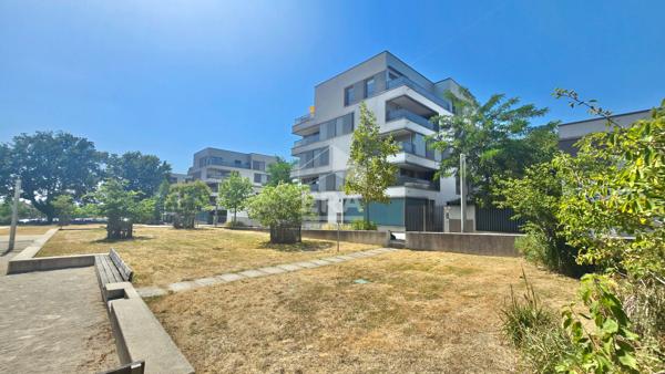APPARTEMENT 2 PIÈCES 41,38 M² SAINT-MICHEL-SUR-ORGE, TERRASSE ET DERNIER ÉTAGE
