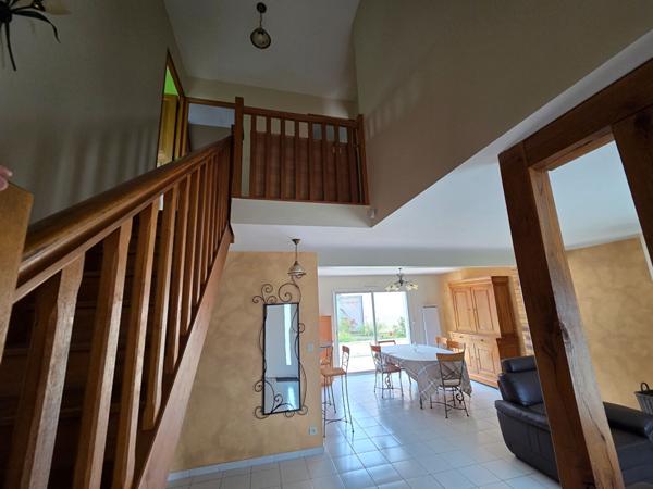 Maison familiale independante a La Chapelle-Saint-Aubin : 4 chambres, opportunite rare