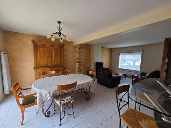 Maison familiale independante a La Chapelle-Saint-Aubin : 4 chambres, opportunite rare