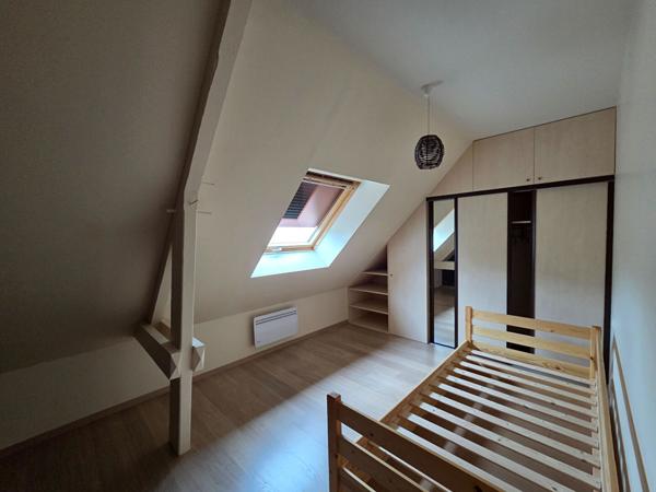 Maison familiale independante a La Chapelle-Saint-Aubin : 4 chambres, opportunite rare