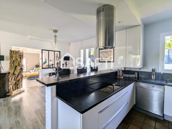 Grande maison rénovée avec garage jardin, bourg