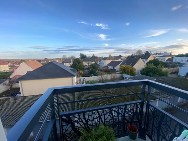 Appartement Corbeil Essonnes 4 pièce(s) 68.11 m2