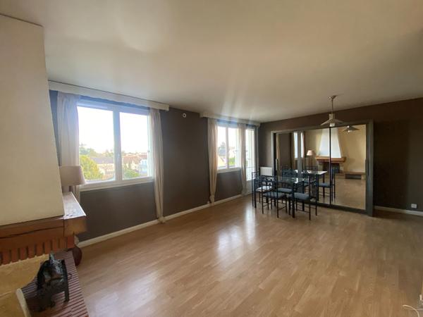 Appartement Corbeil Essonnes 4 pièce(s) 68.11 m2