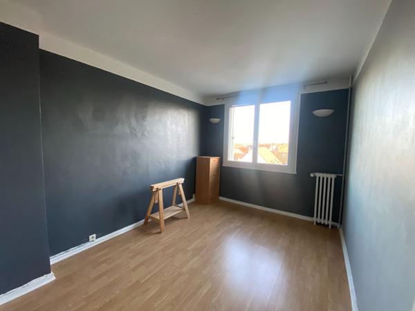 Appartement Corbeil Essonnes 4 pièce(s) 68.11 m2
