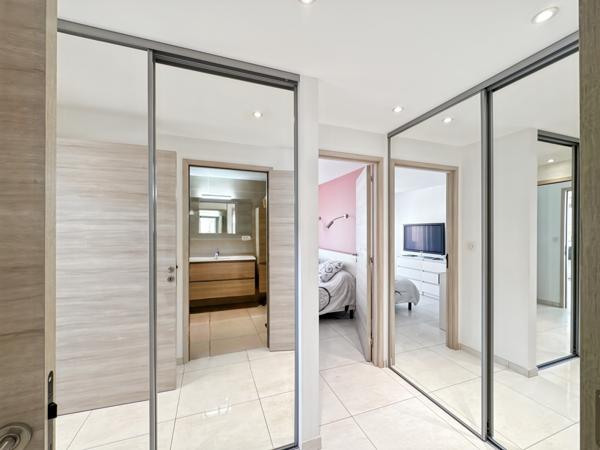 Collonges-au-Mont-d'Or (69660) À Vendre – Maison contemporaine rare à Collonges-au-Mont-d’Or