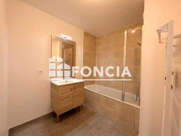 Location Appartement 3 pièces 66.8 m² - 1 A RUE HENRI DUNANT Bourg En Bresse 01000