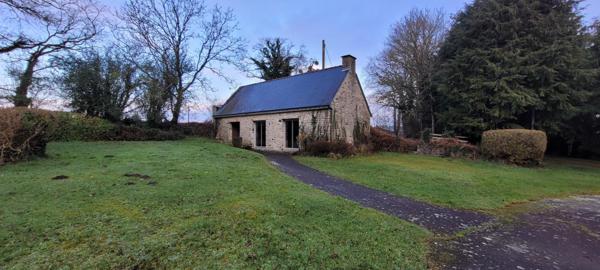 Demeure en campagne, 14 Hectares bois, verger, prairie....